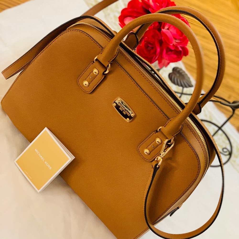 Micheal Kors Saffiano Bag